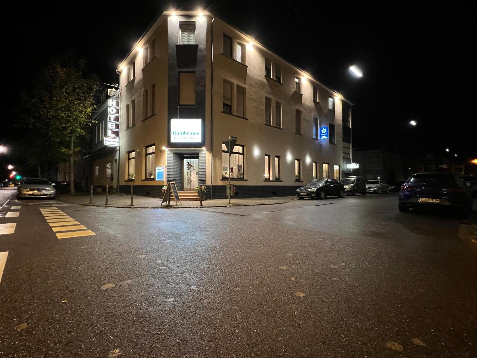 Hotel Gambrinus Dillingen Extérieur photo